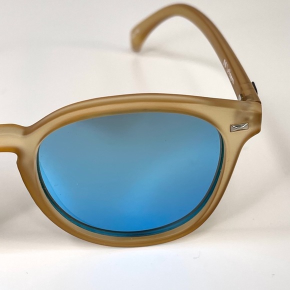 LE SPECS Bandwagon Sunglasses NEW Raw Sugar Frame With Blue Mirror Lens - Picture 5 of 16